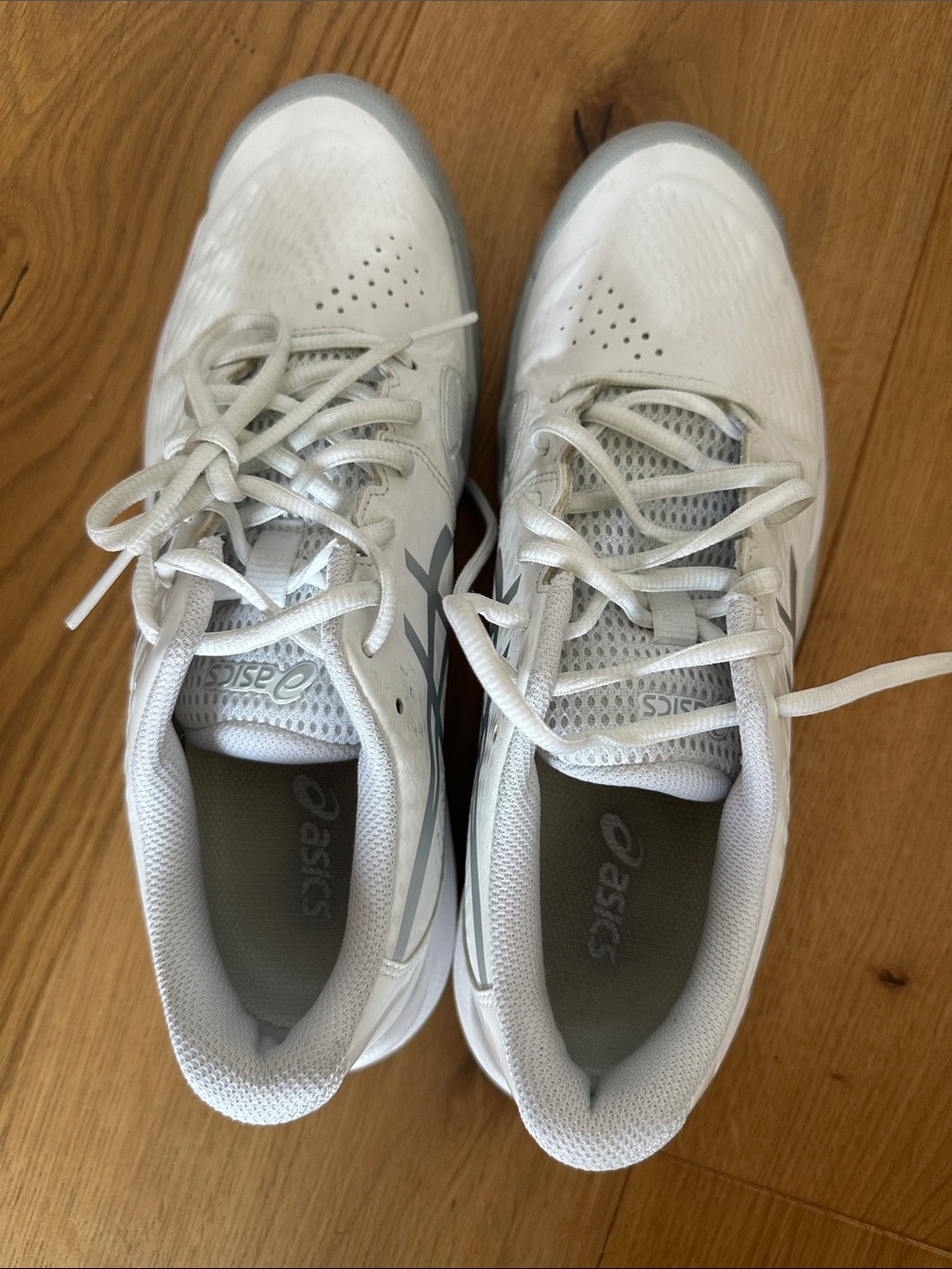 Asics Women's White tennis Shoes with Silver Accents GEL CHALLENGER
